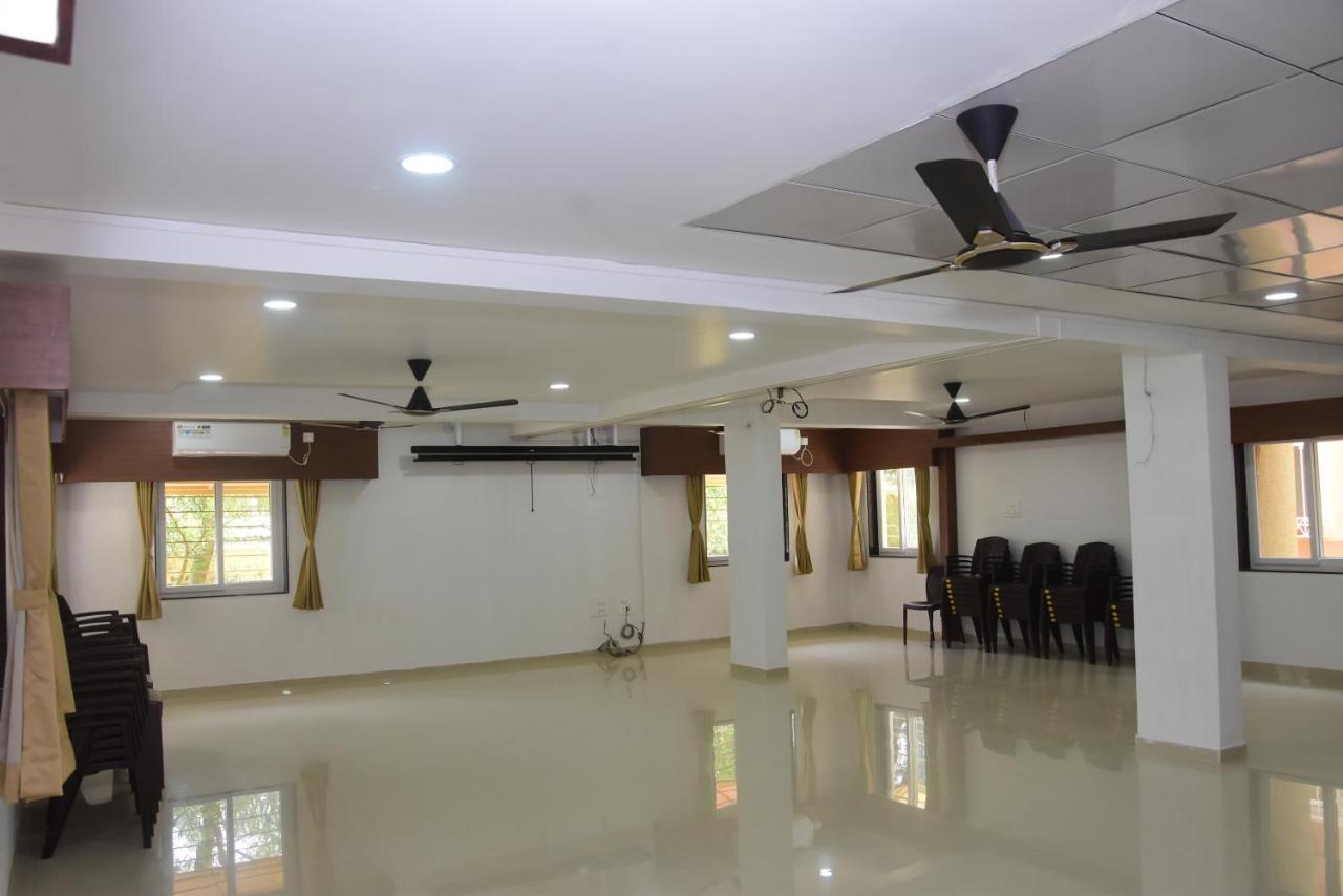 Regal Panhala Residency Hotel Exterior photo