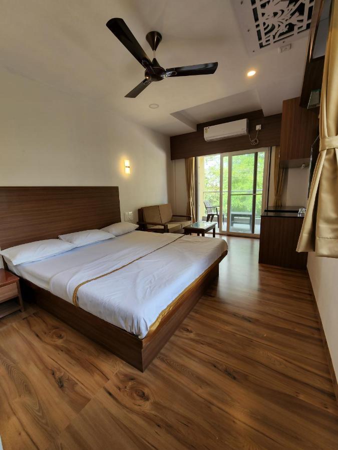 Regal Panhala Residency Hotel Exterior photo